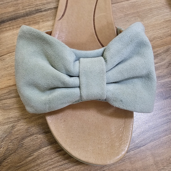 🎉🎉HOST PICK🎉🎉UGG Joan Platform Slide, Jade, US 8 - Picture 6 of 10